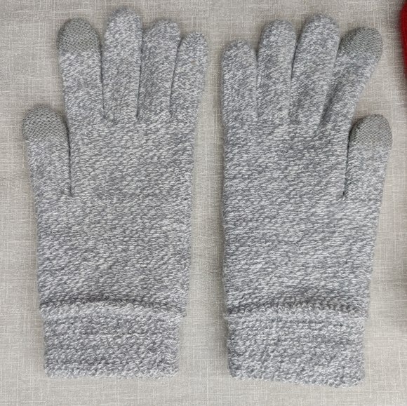 WINTER GLOVES BUNDLE, GRAY, RED 2 PAIRS - Picture 3 of 8